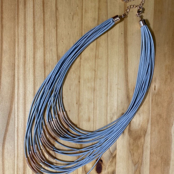 Multi strand necklace - Picture 3 of 3